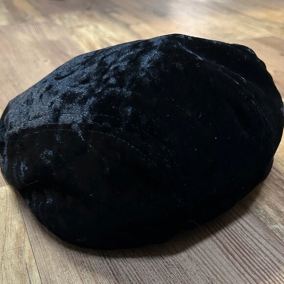 Forever 21 Black Velvet Flat Hat/Cap, Drivers, One Size - Picture 3 of 5